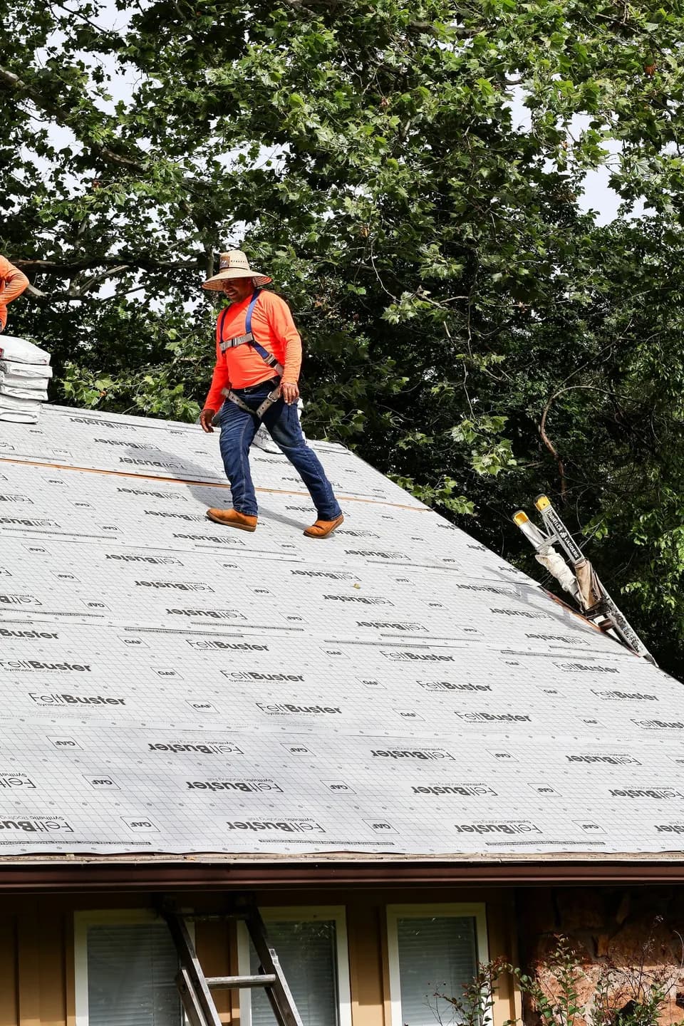 Arrowhead Roofing business background image